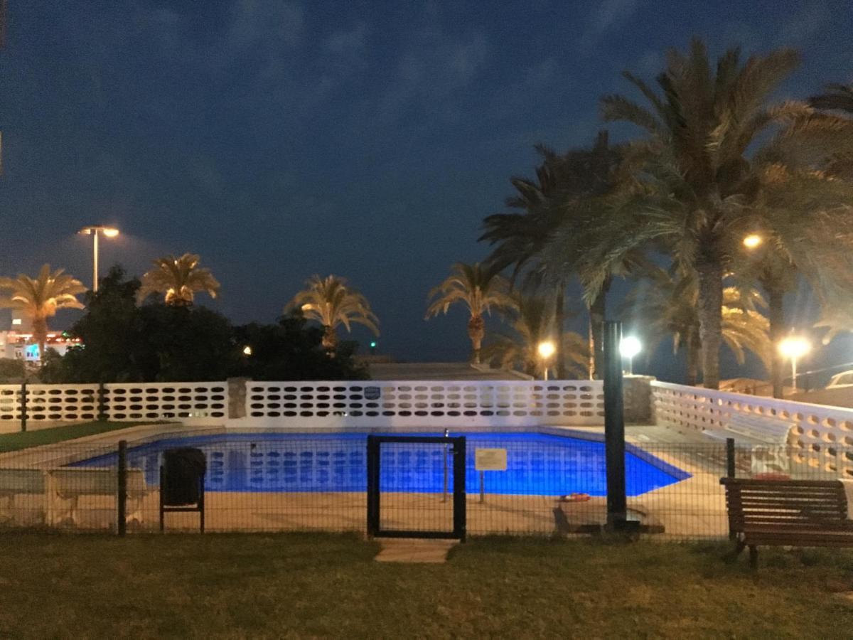 Apartamento Con Vistas Al Mar. Primera Linea De Playa. Агуадулсе Екстериор снимка